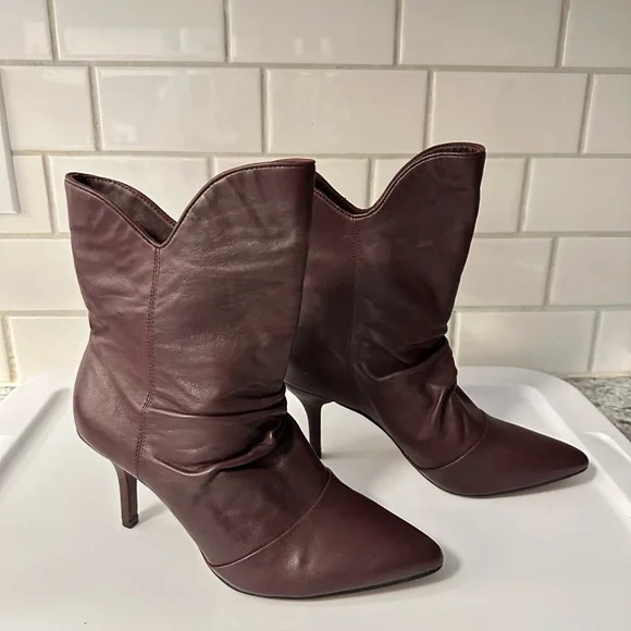 VINCE CAMUTO Andrissa ruched Red leather woman dress 3" Stiletto dress boot 8.5 - Picture 2 of 16